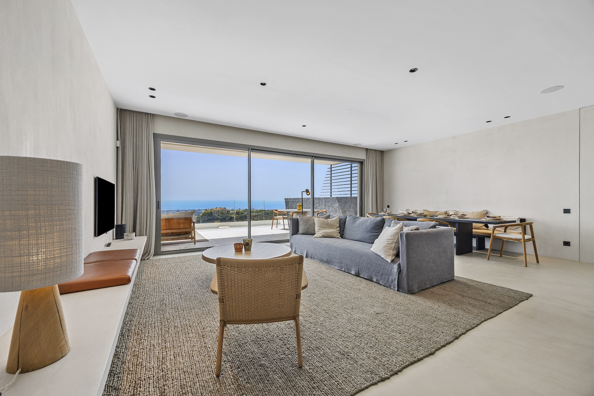 3 Bedroom Apartment in Benahavís - Photo 8