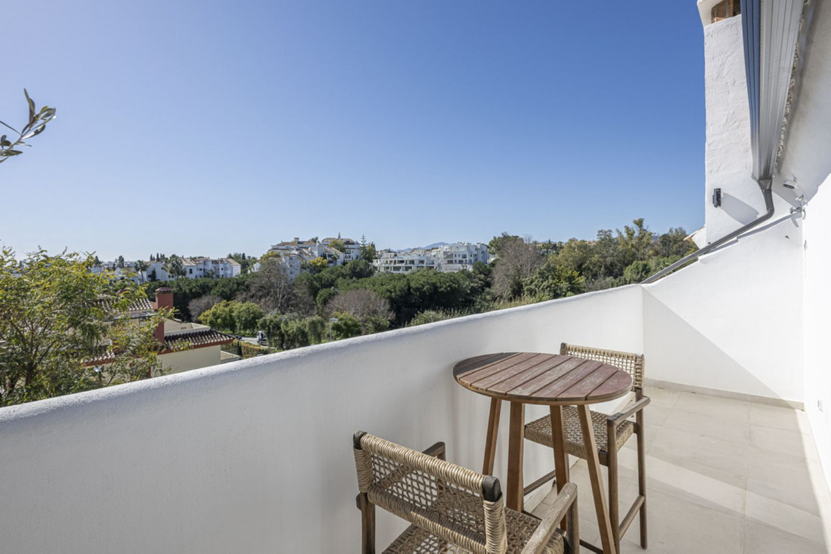 5 Bedroom Townhouse in Marbella - Photo 29