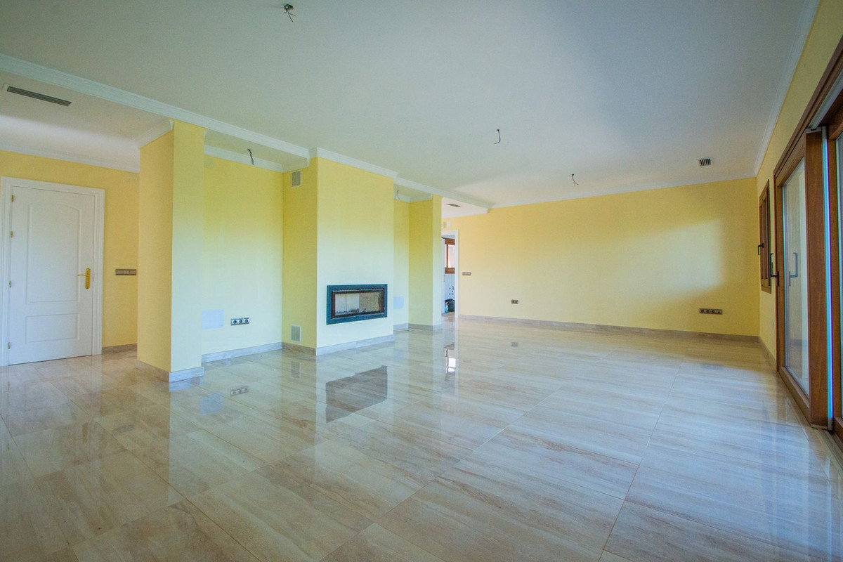 5 Bedroom Villa in Mijas - Photo 10
