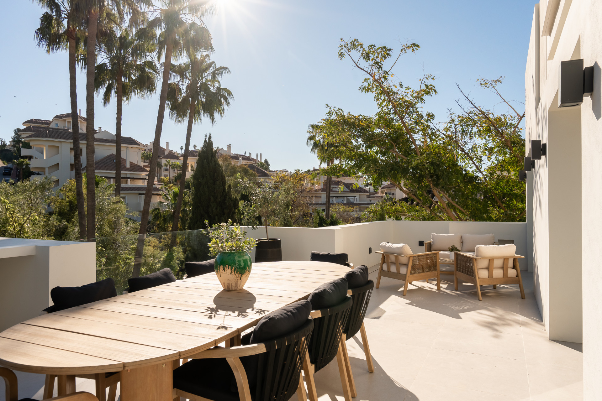 5 Bedroom Villa in Marbella - Photo 3