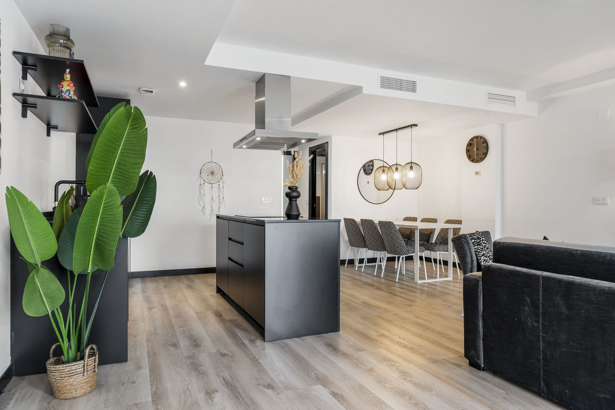 2 Bedroom Apartment in Mijas - Photo 9