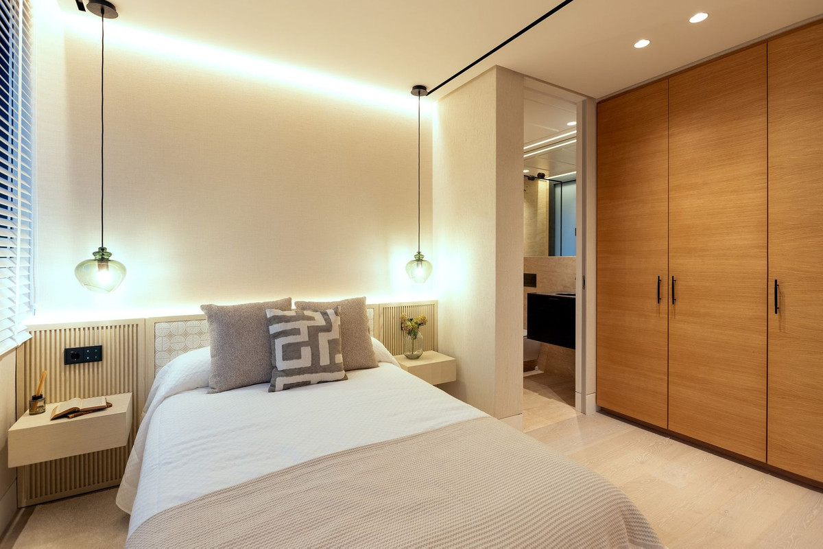 2 Bedroom Apartment in Estepona - Фото 20