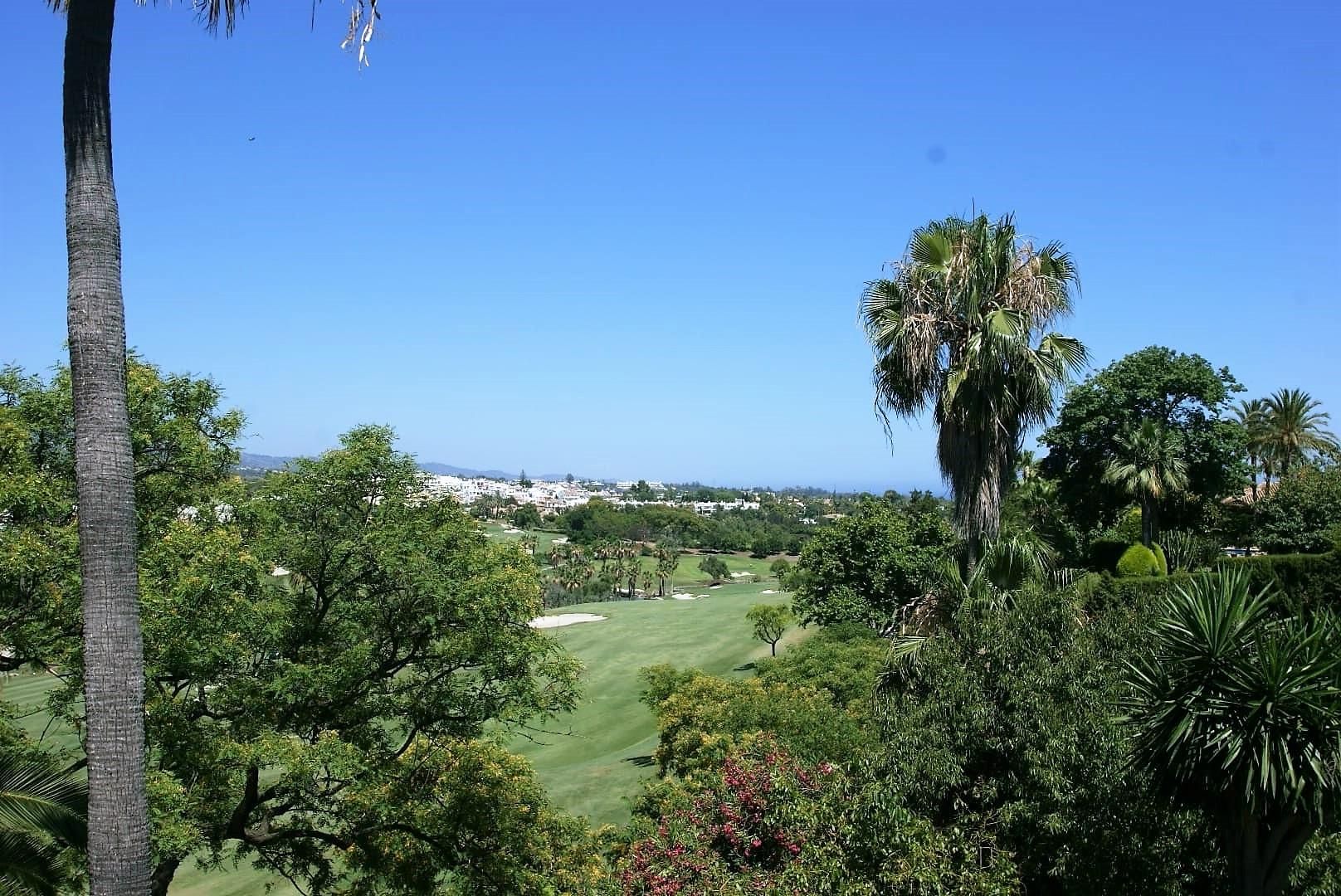 3 Bedroom Villa in Marbella - Photo 3