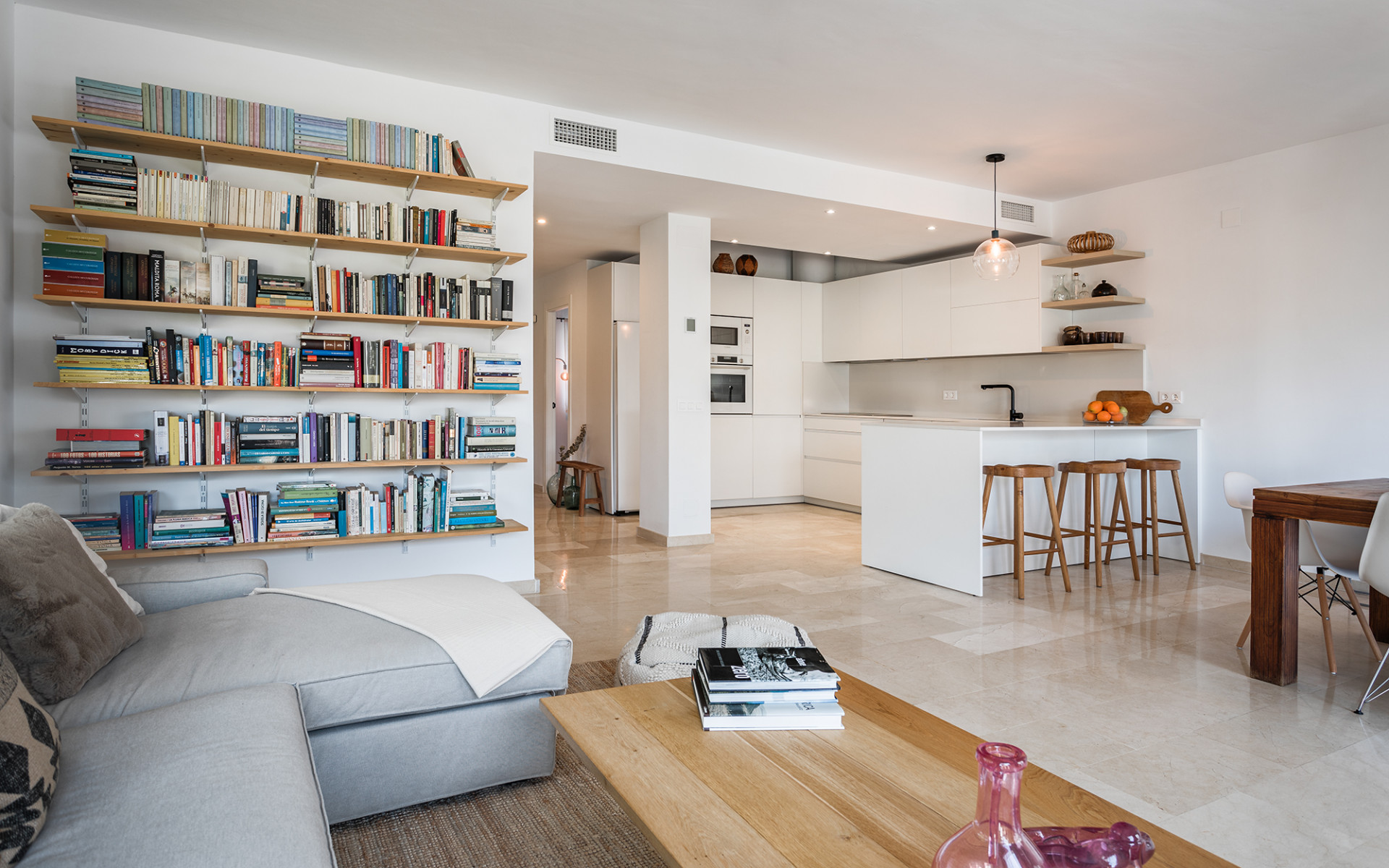 4 Bedroom Townhouse in Benahavís - Photo 7