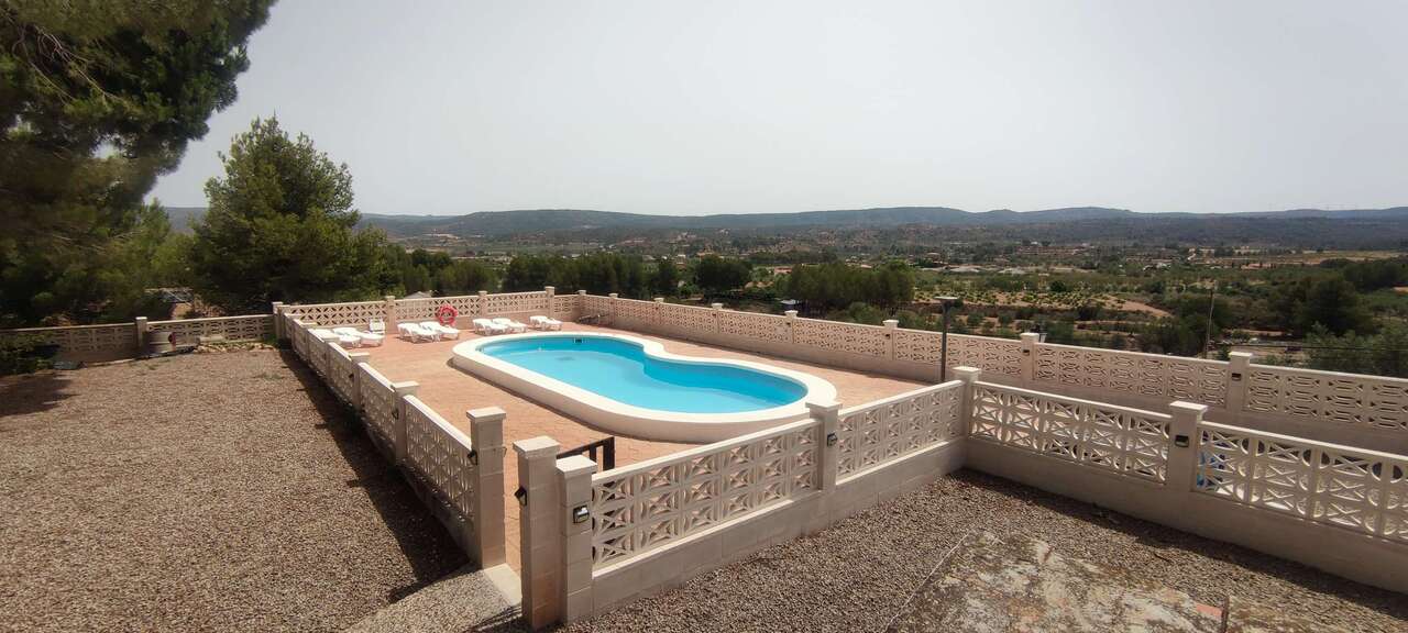 Local con piscina en Valencia – Foto 28