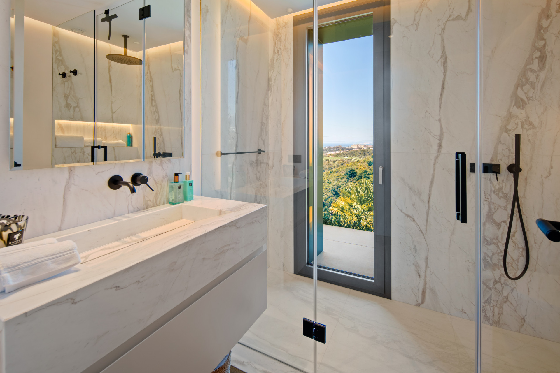 4 Bedroom Villa in Marbella - Фото 27