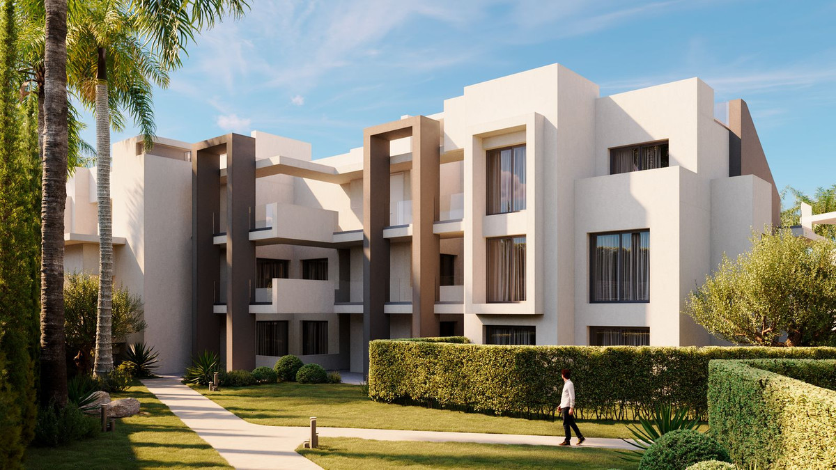 2 Bedroom Apartment in Estepona - Photo 4