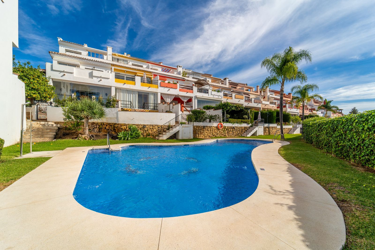 3 Bedroom Townhouse in Marbella - Photo 6