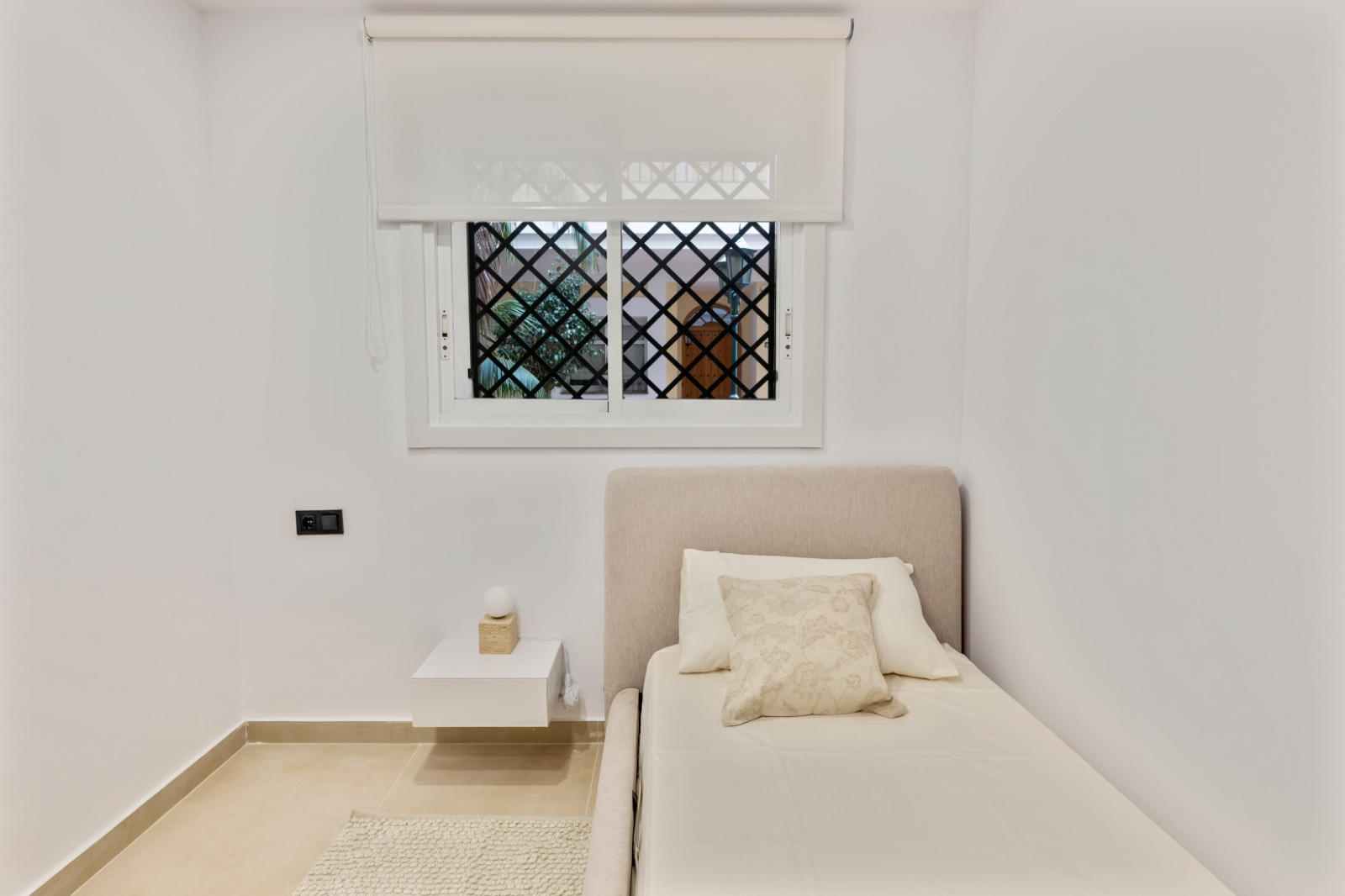3 Bedroom Apartment in Marbella - Photo 24