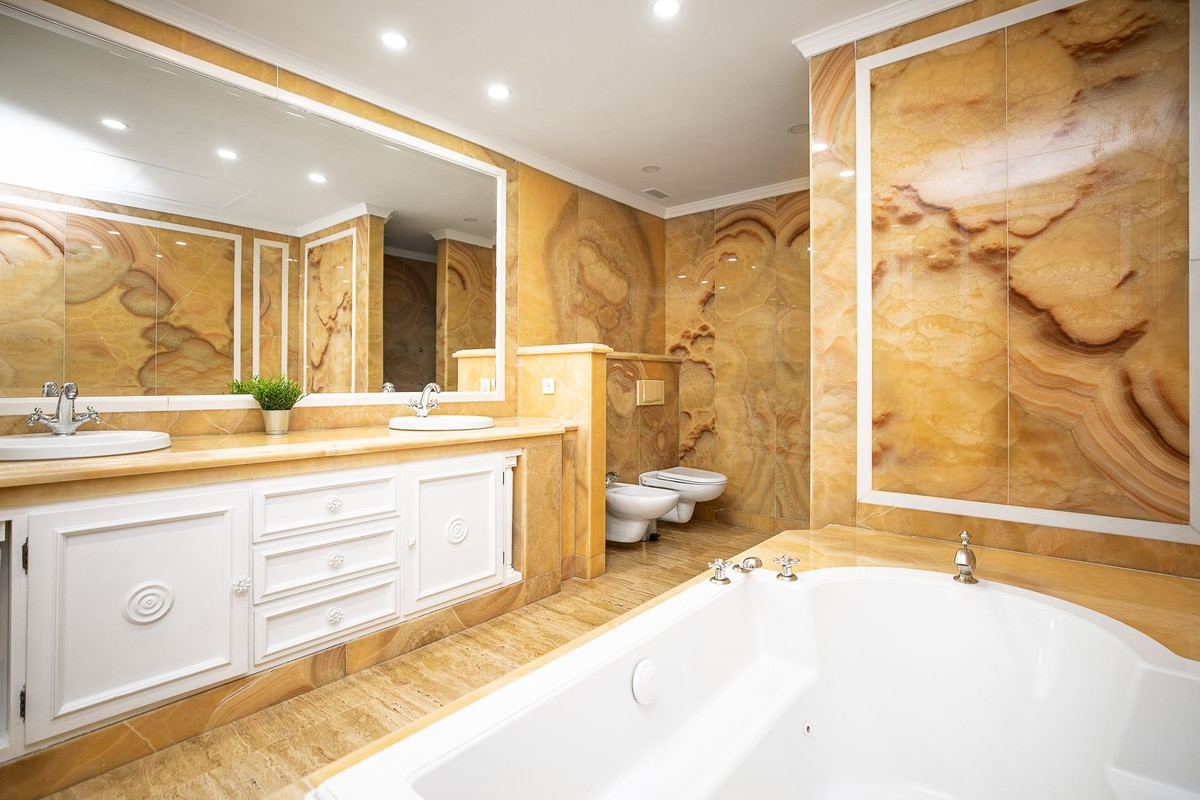 Apartamento com 3 quartos com vista mar em Málaga, Espanha – Foto 22