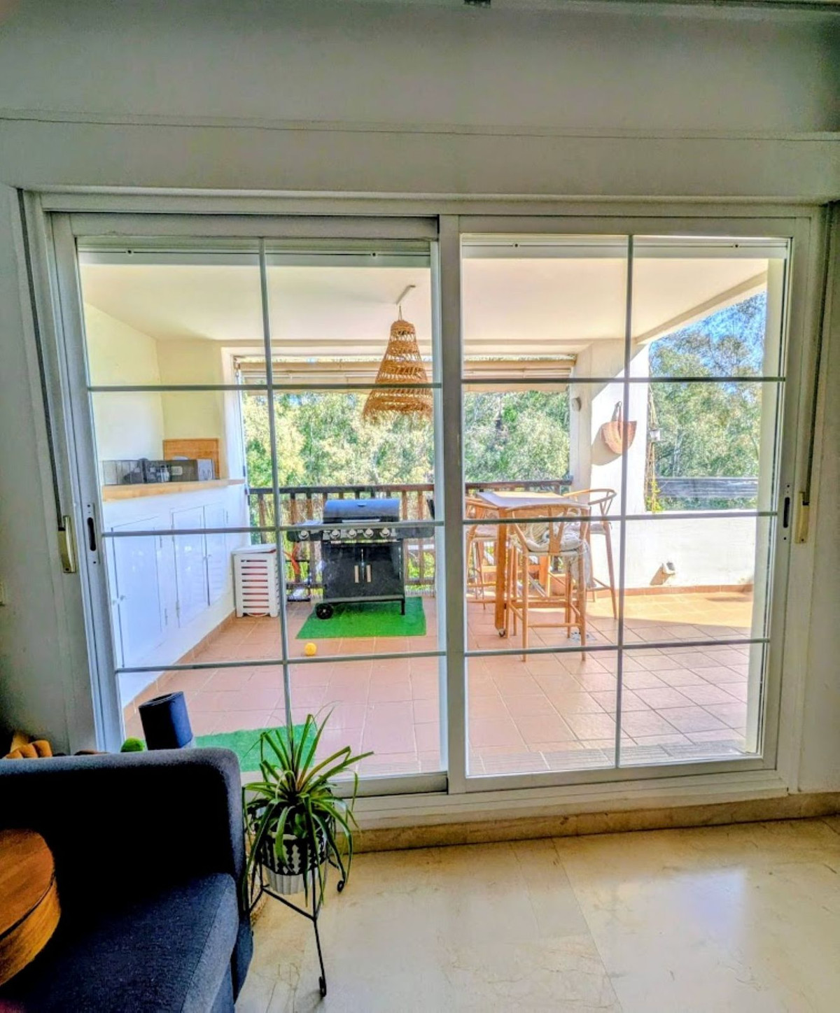 2 Bedroom Apartment in Benalmádena - Photo 5