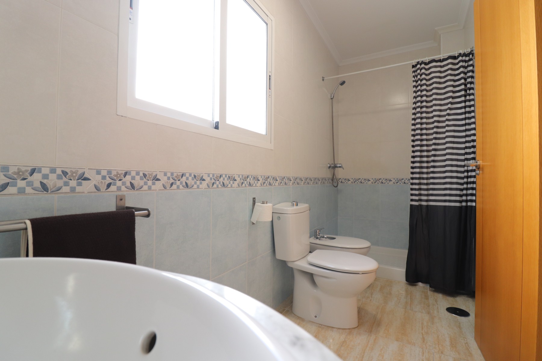 Apartamento com 2 quartos com piscina em Alicante, Espanha – Foto 12