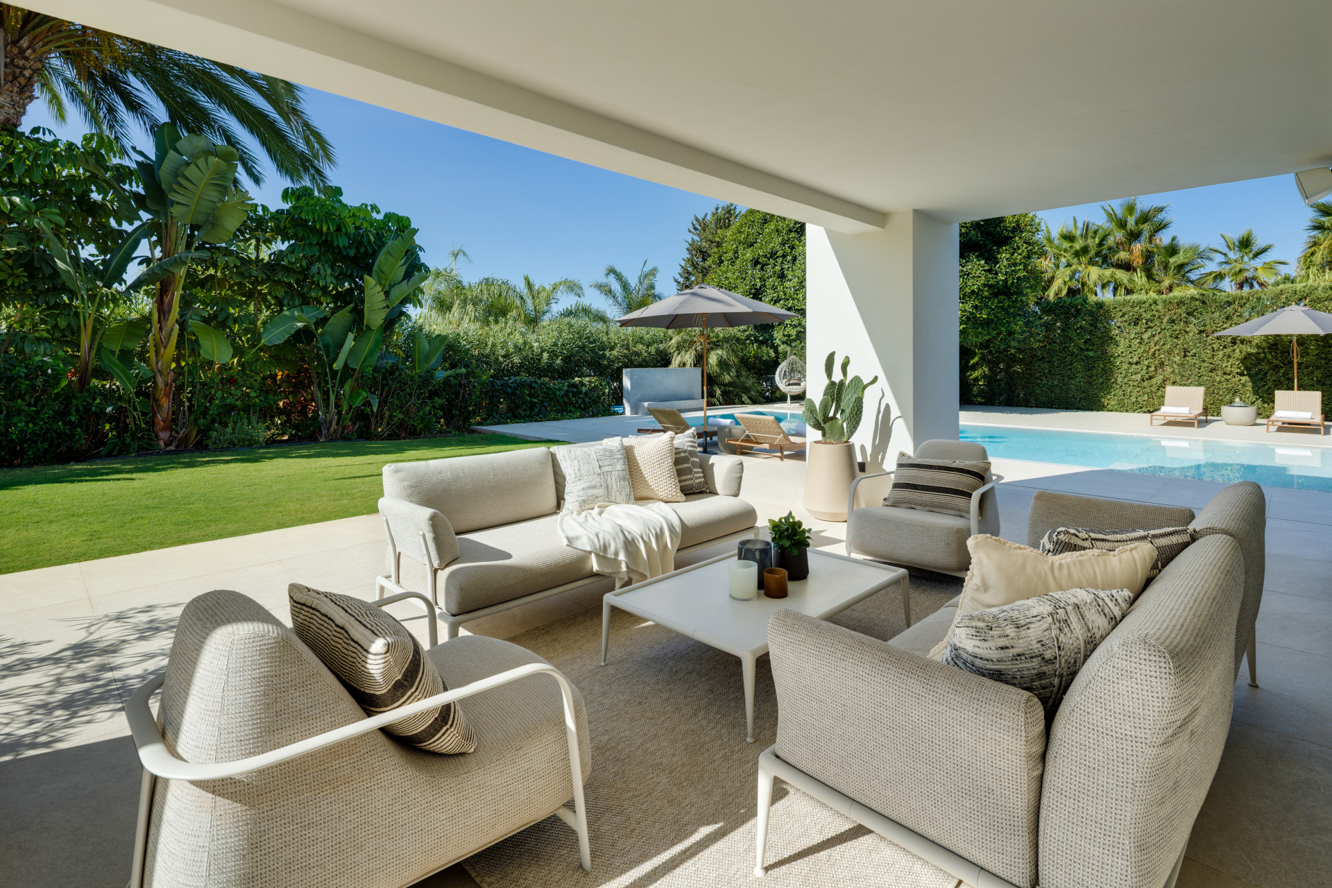 6 Bedroom Villa in Marbella - Photo 8