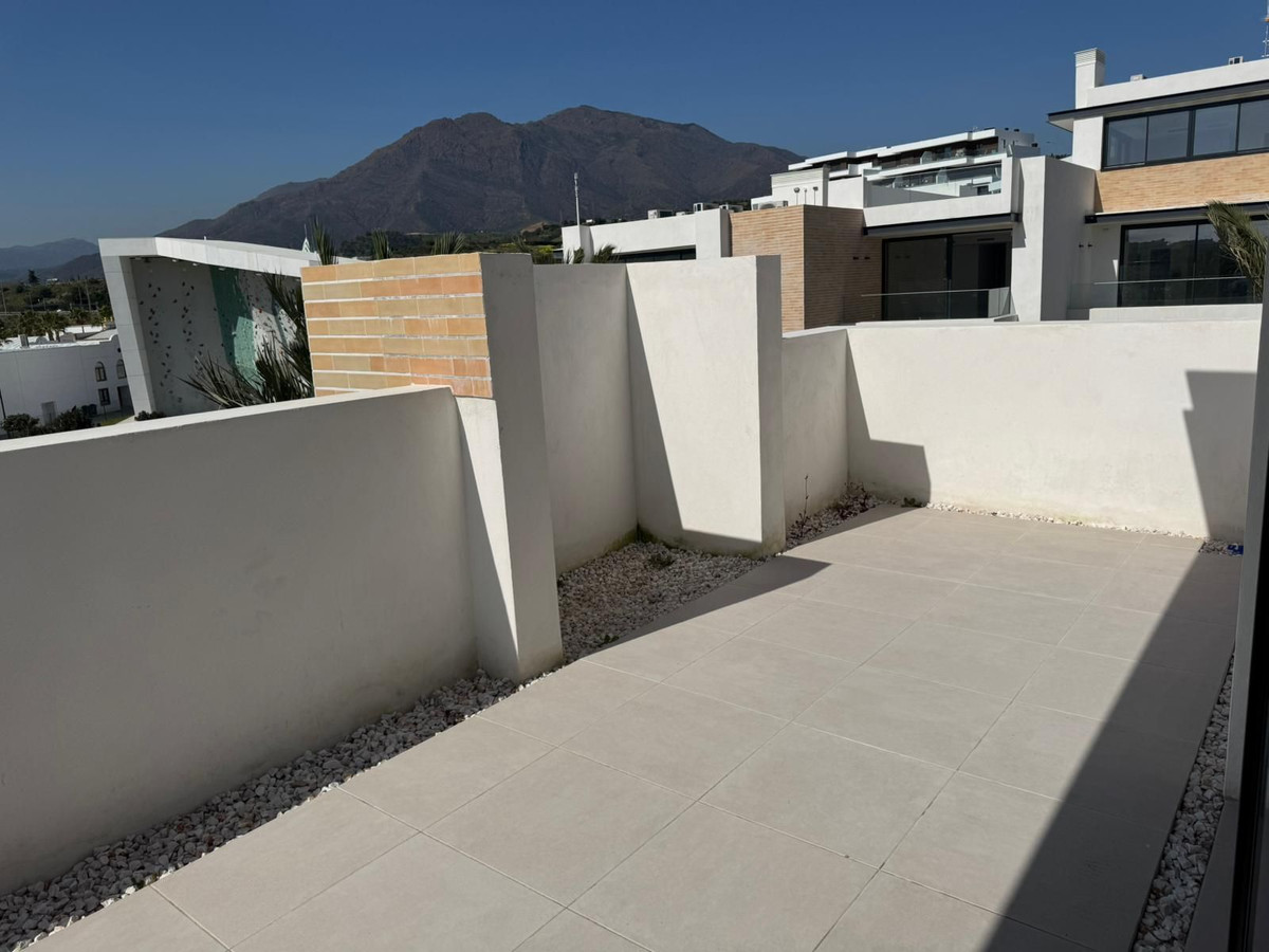 2 Bedroom Penthouse in Estepona - Foto 8