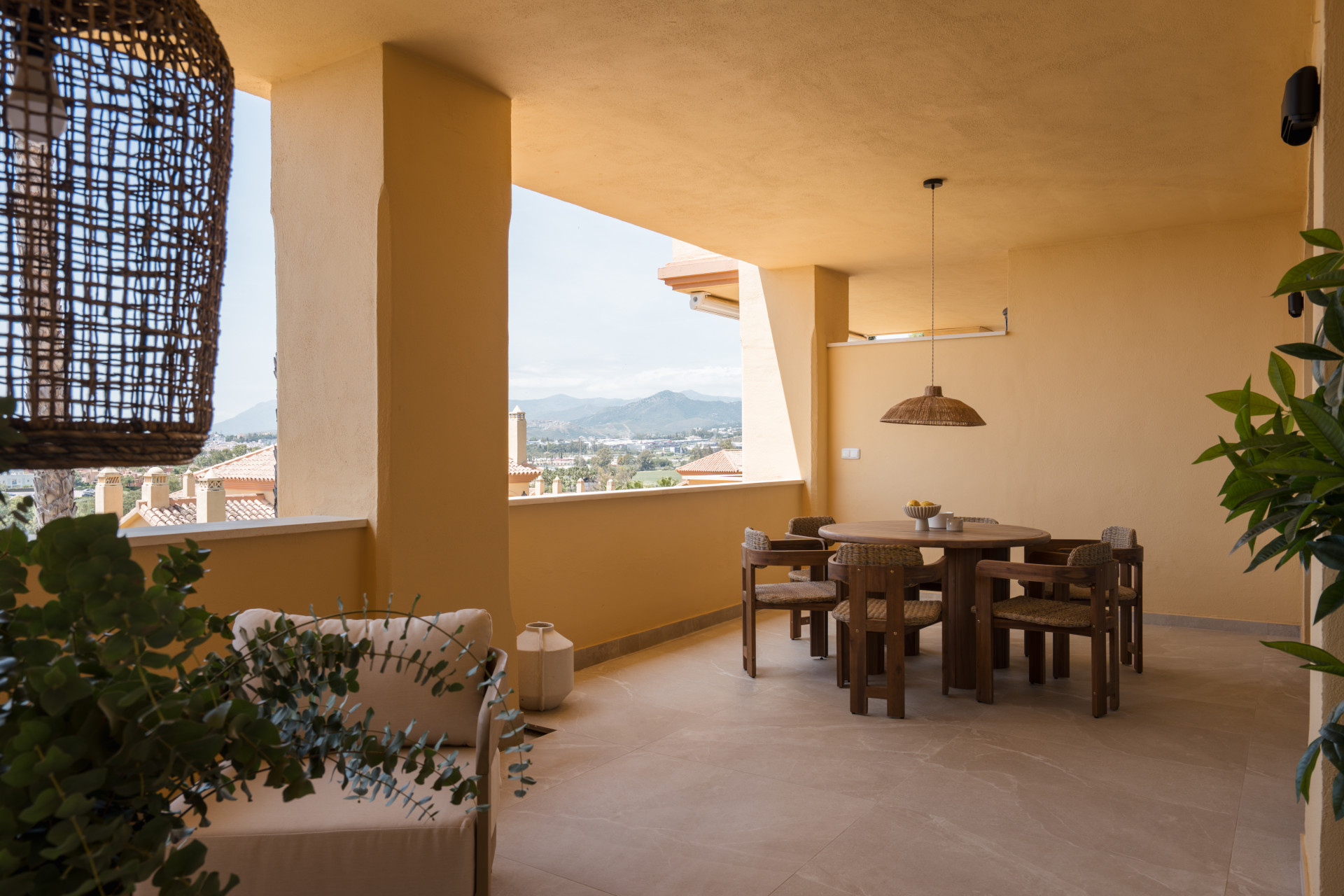 2 Bedroom Apartment in Marbella - Photo 21