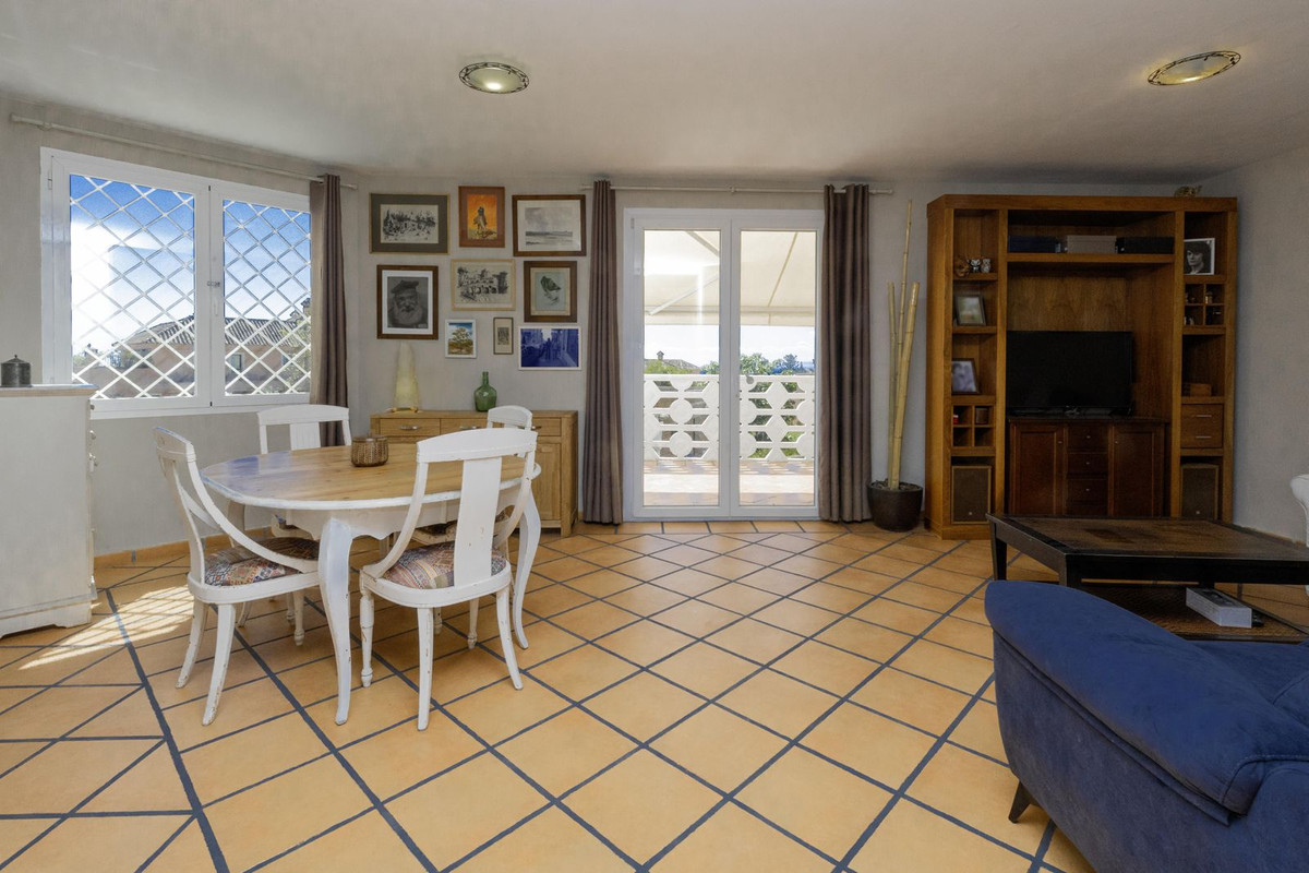 3 Bedroom Townhouse in Marbella - Photo 11