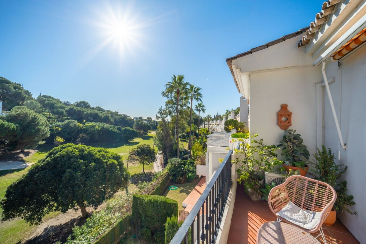 3 Bedroom Apartment in Benahavís - Foto 3