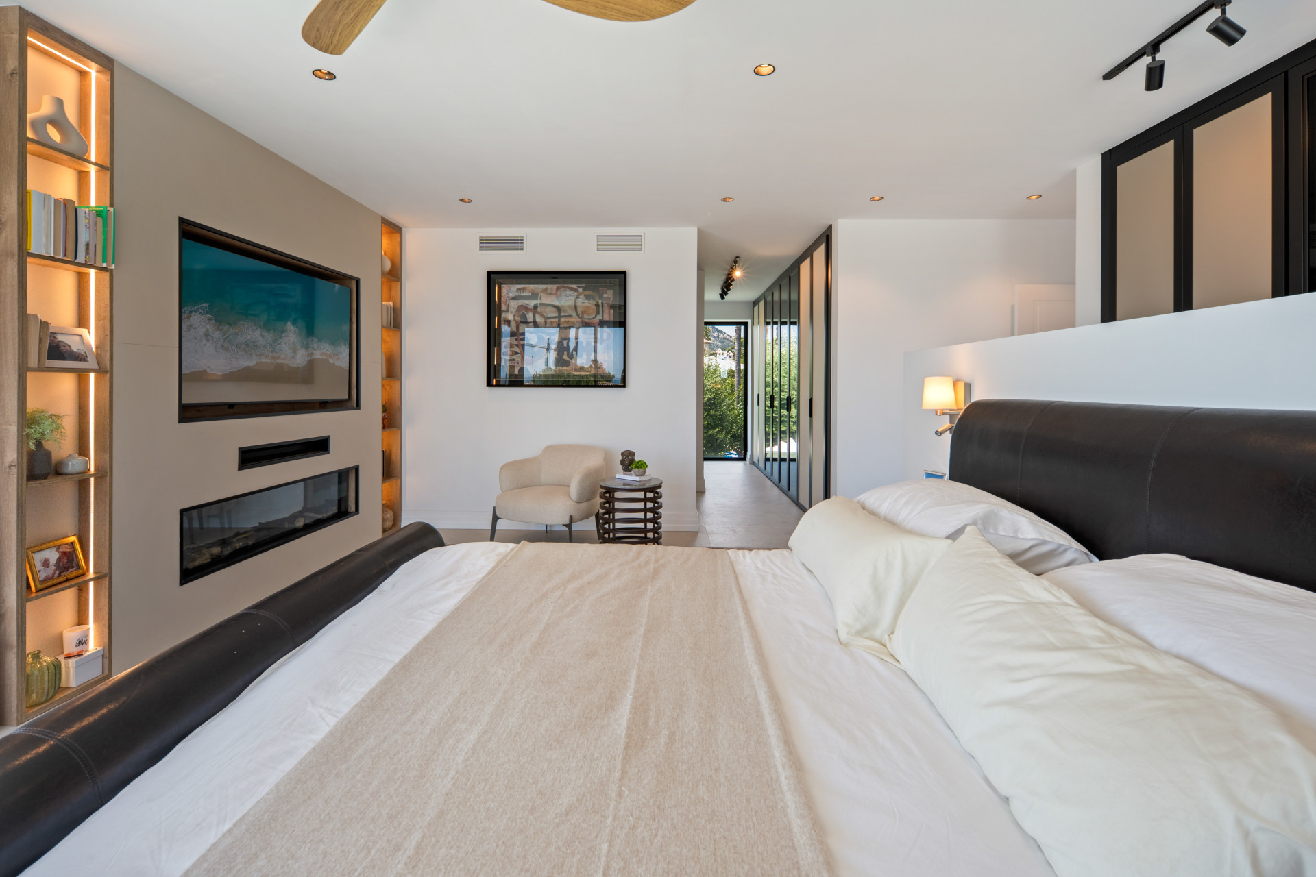 6 Bedroom Villa in Estepona - Photo 23