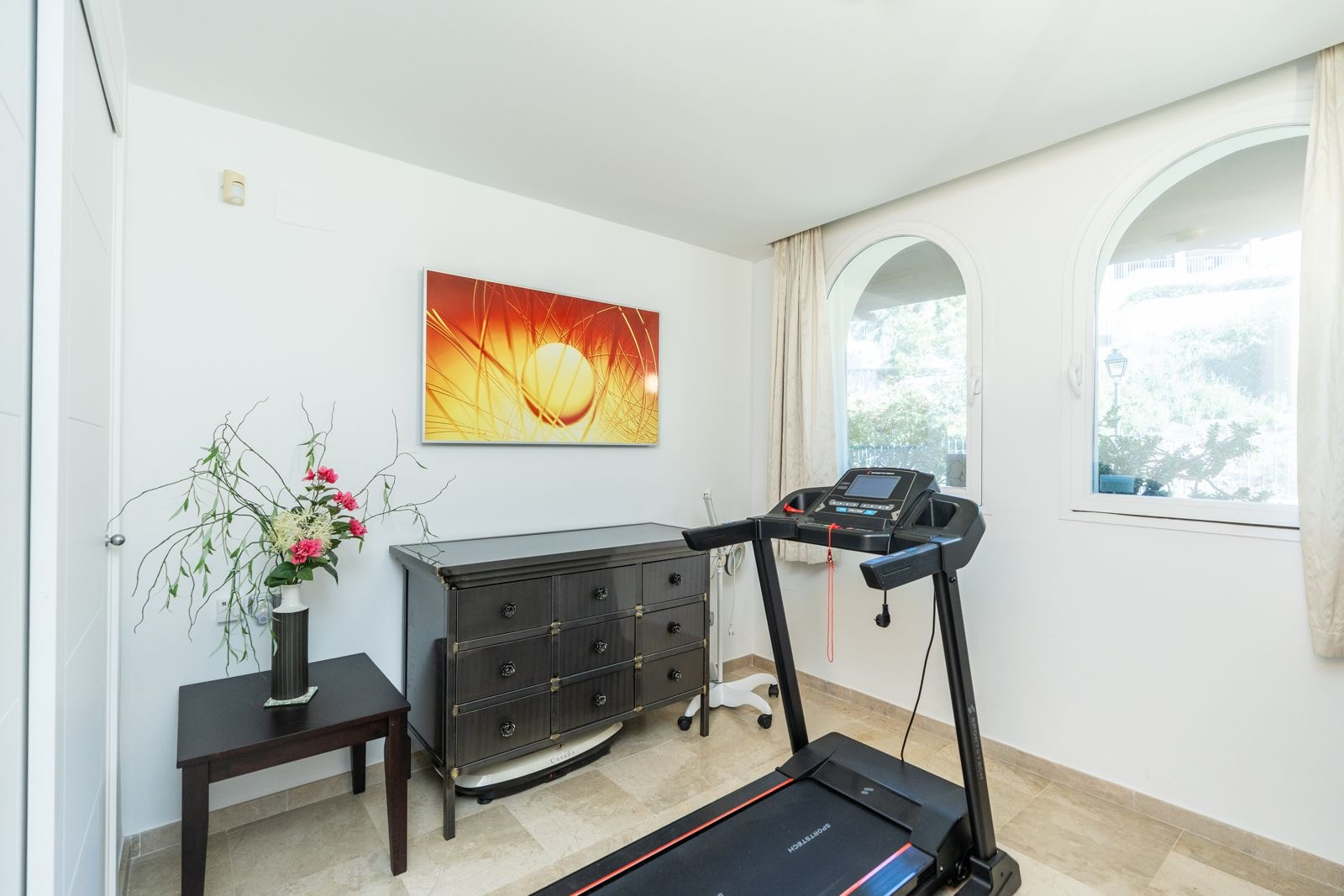 4 Bedroom Apartment in Benahavís - Photo 16