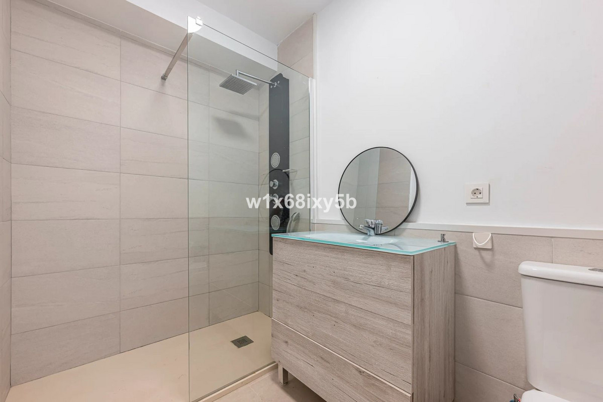 3 Bedroom Townhouse in Marbella - Photo 17