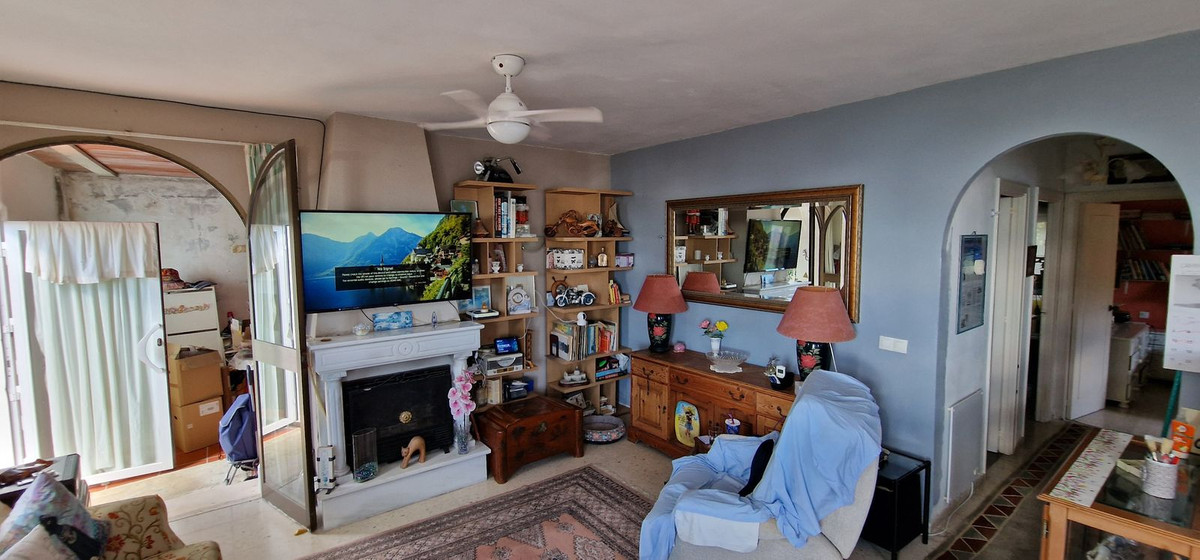 2 Bedroom Villa in Manilva - Photo 3