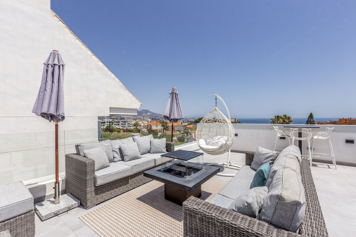 2 Bedroom Apartment in Fuengirola - Photo 24