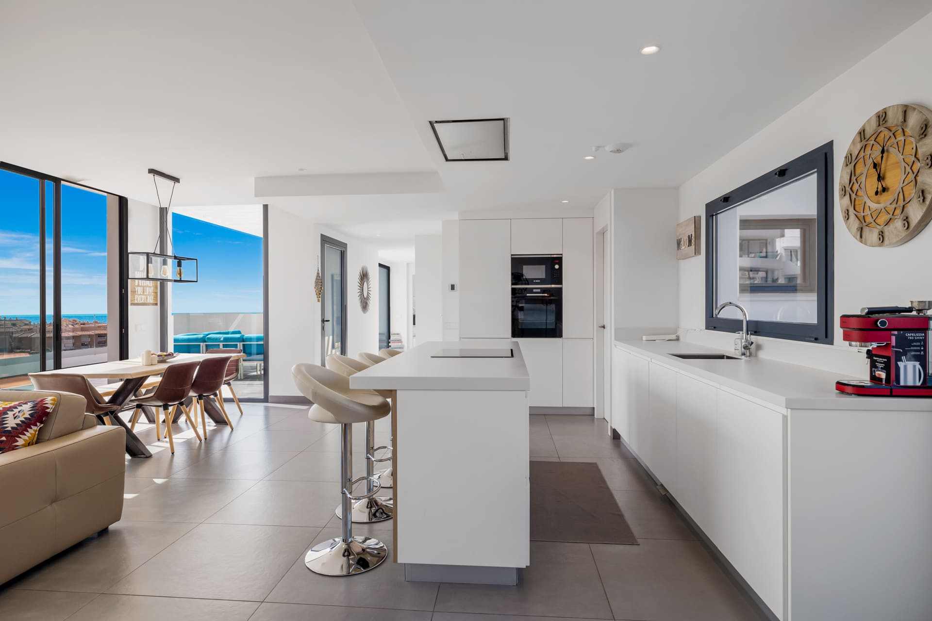 2 Bedroom Penthouse in Benalmádena - Photo 16