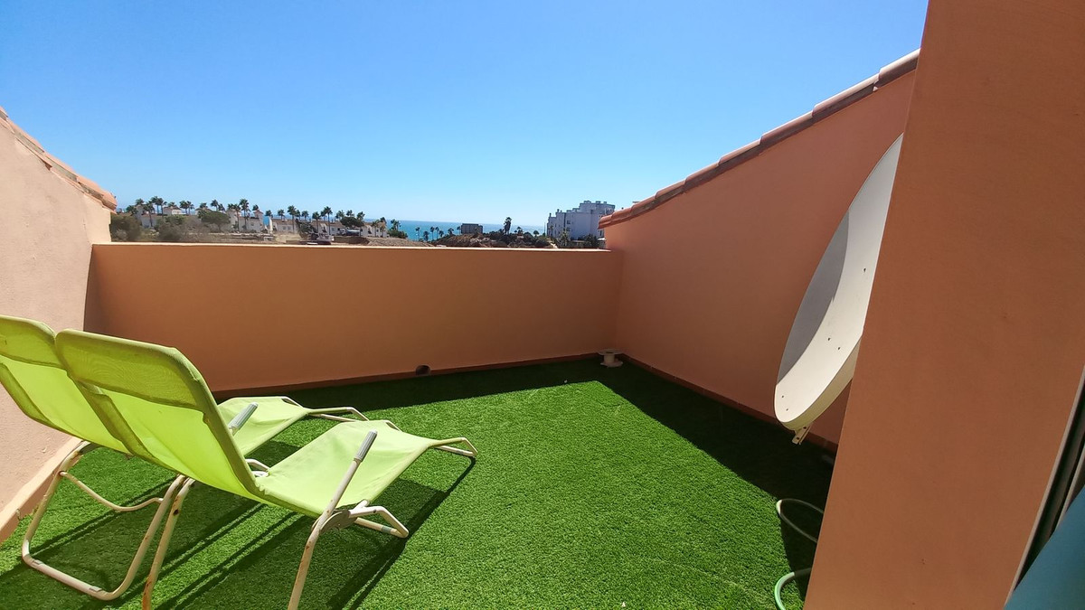 2 Bedroom Penthouse in Mijas - Photo 3