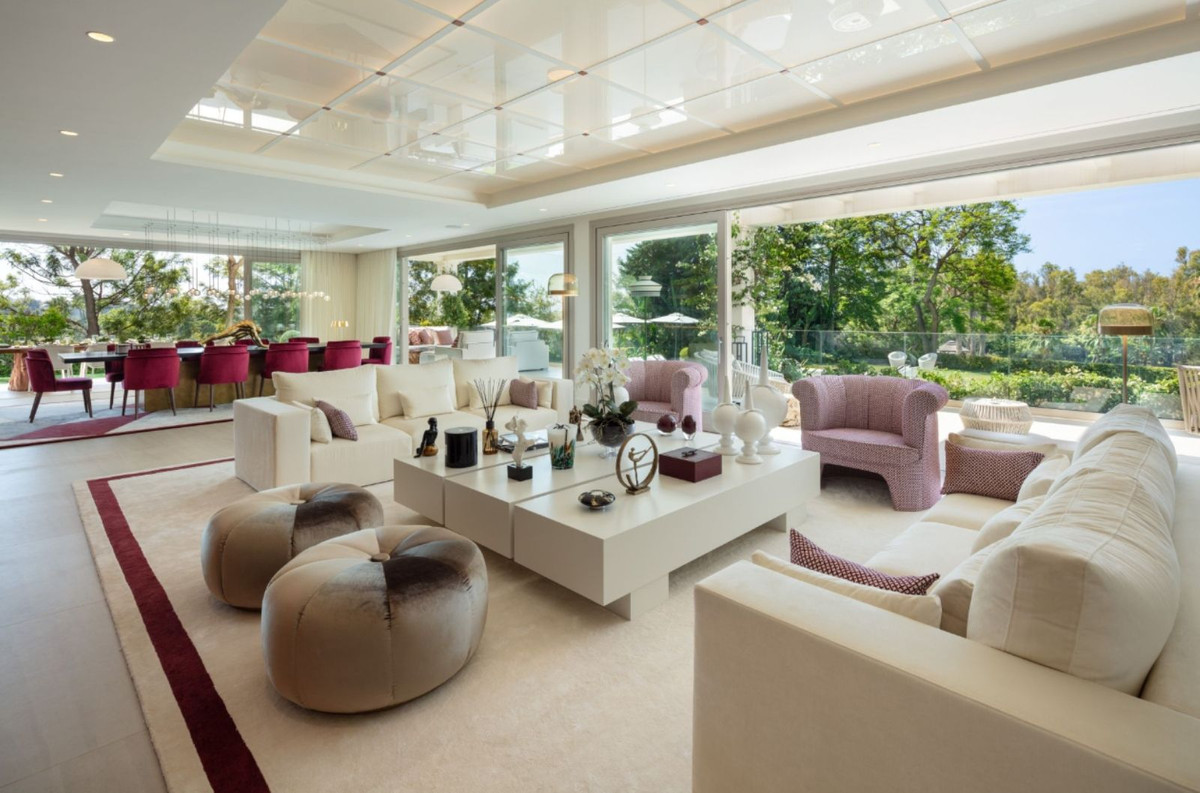 6 Bedroom Villa in Marbella - Photo 24