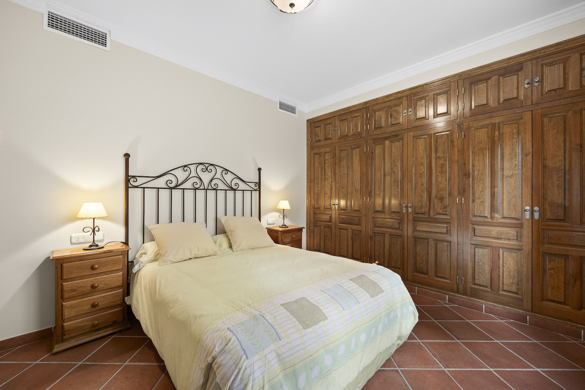 5 Bedroom Villa in Benahavís - Foto 10