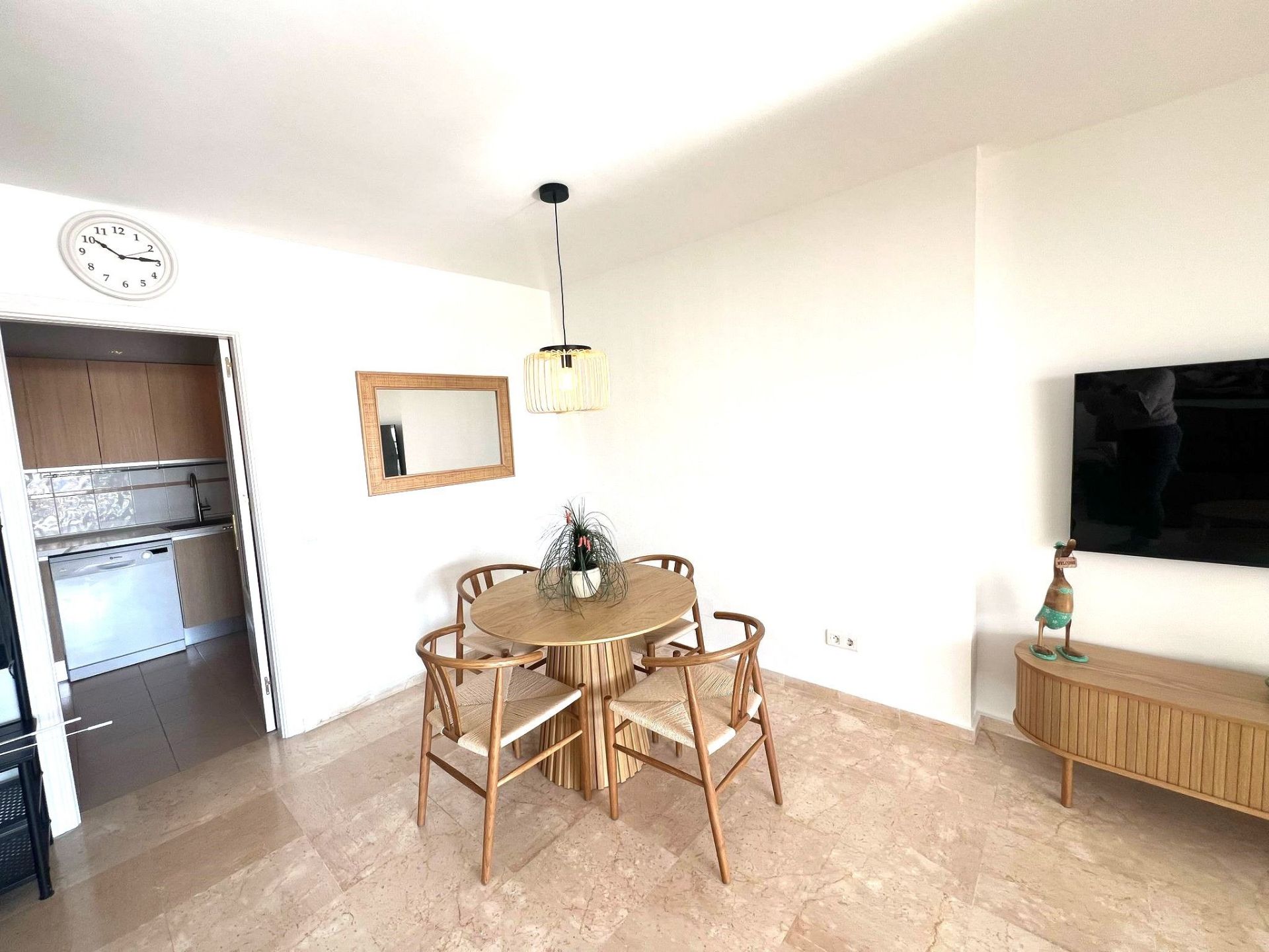1 Bedroom Apartment in Mijas - Photo 5