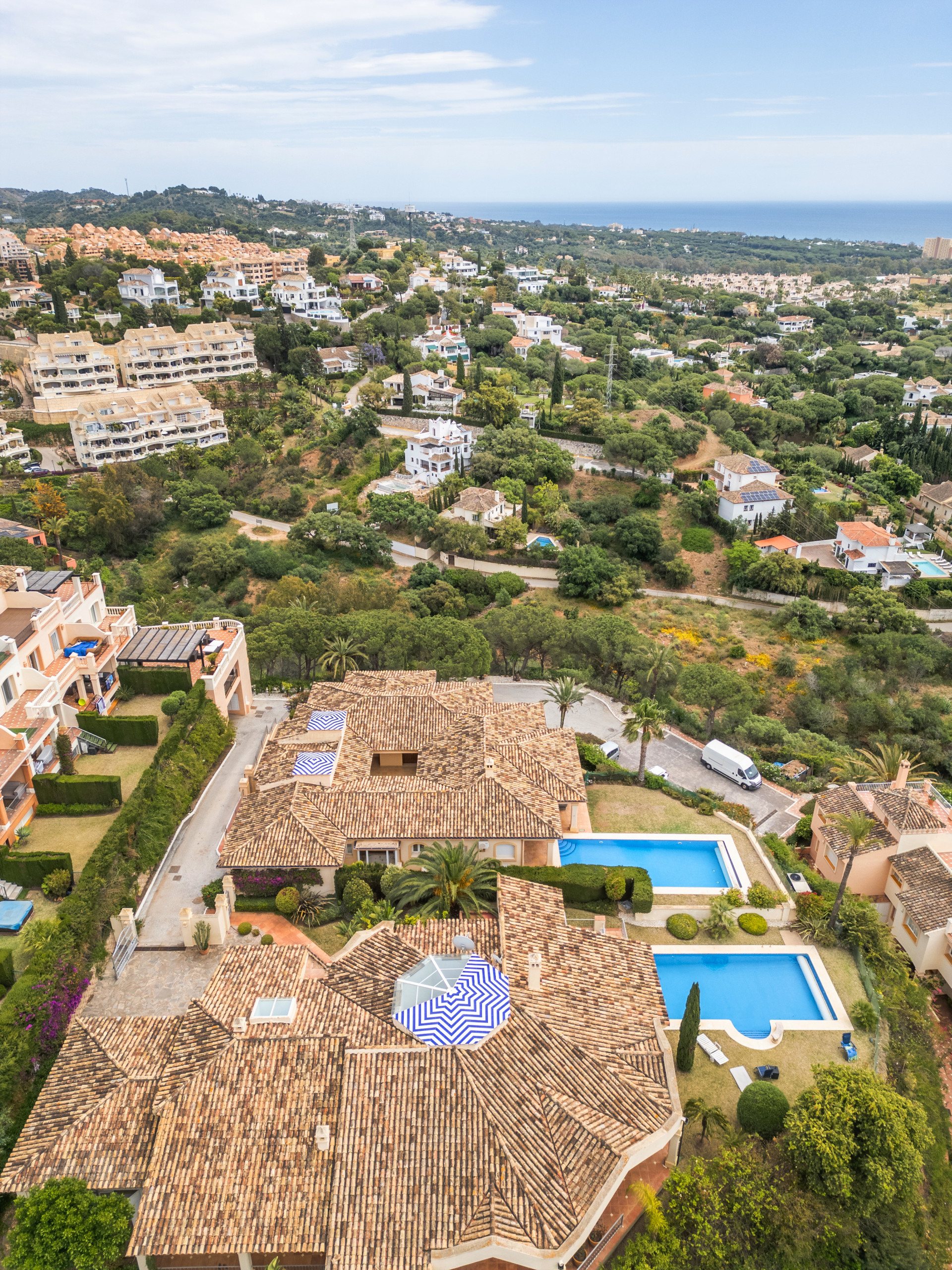 7 Bedroom Villa in Marbella - Photo 2