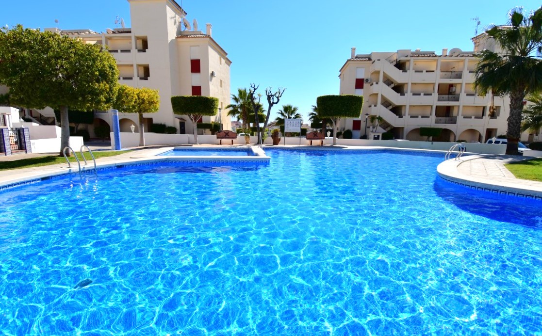 Apartamento com 2 quartos com piscina em Alicante, Espanha – Foto 21