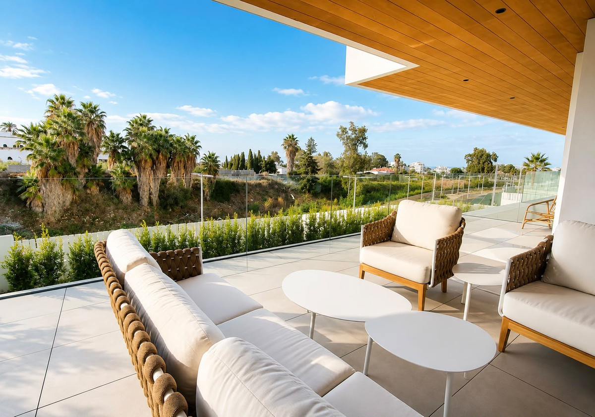 3 Bedroom Apartment in Marbella - Photo 3