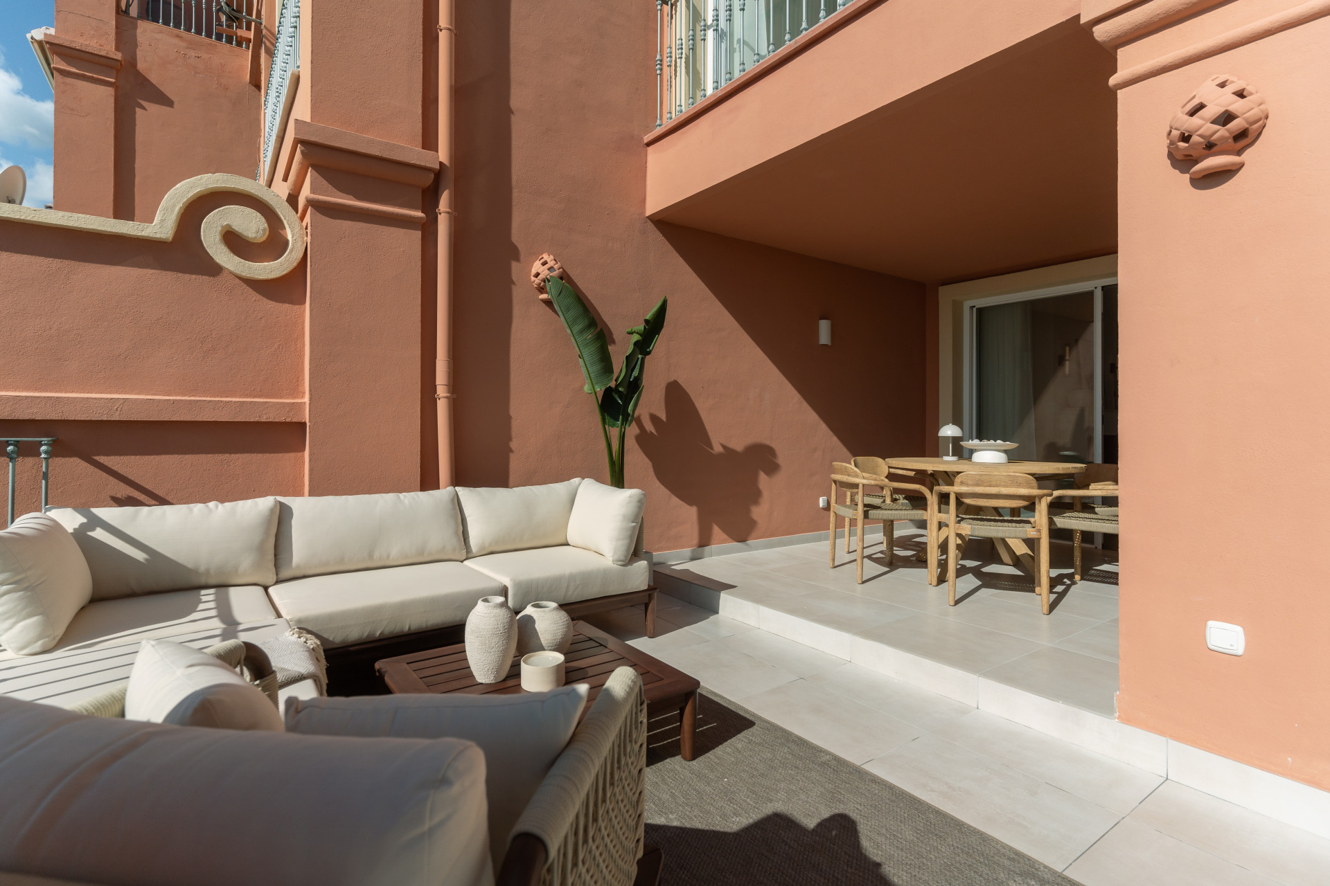 4 Bedroom Townhouse in Benahavís - Photo 14