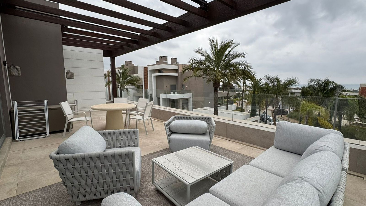 2 Bedroom Penthouse in Estepona