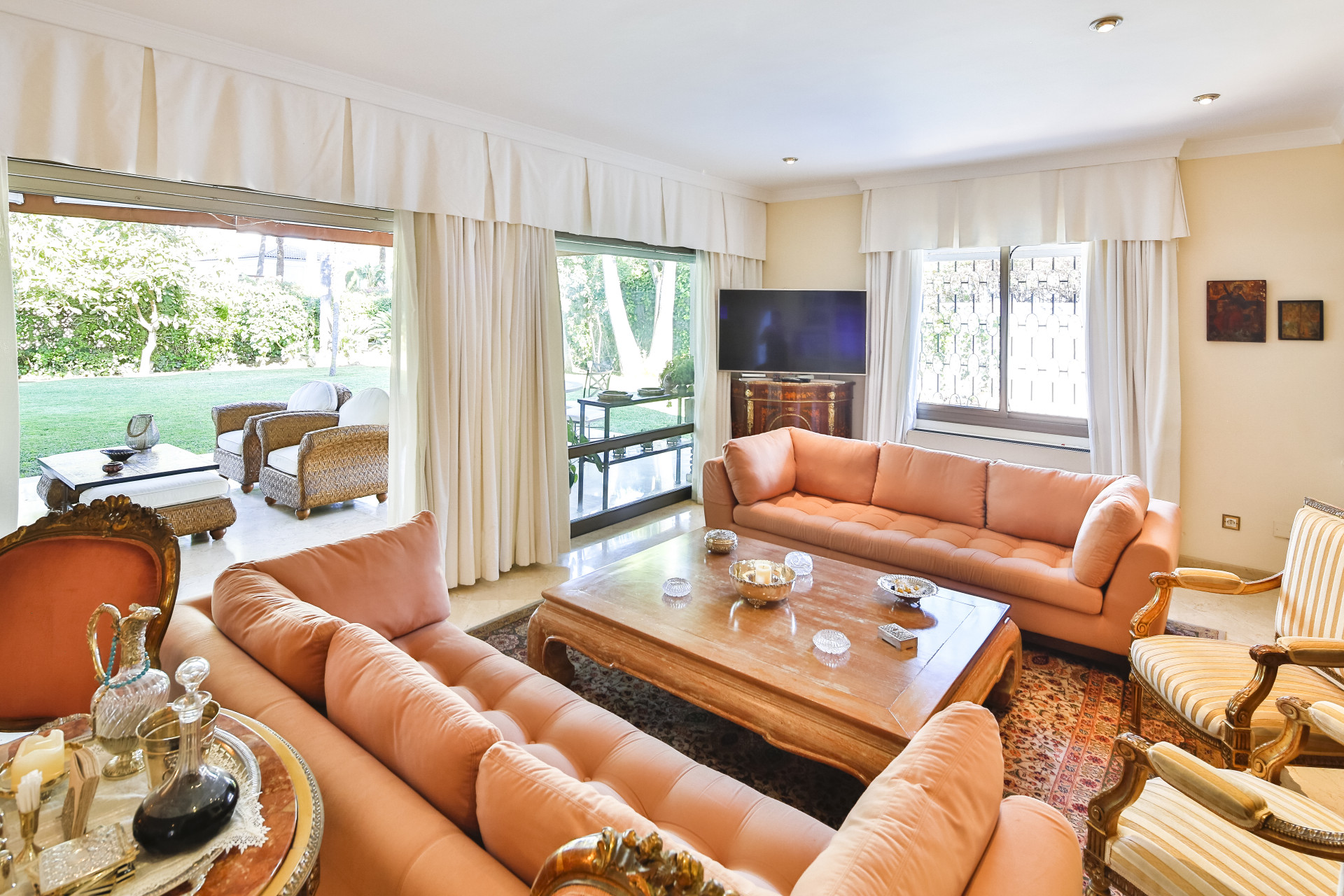 6 Bedroom Villa in Marbella - Photo 6
