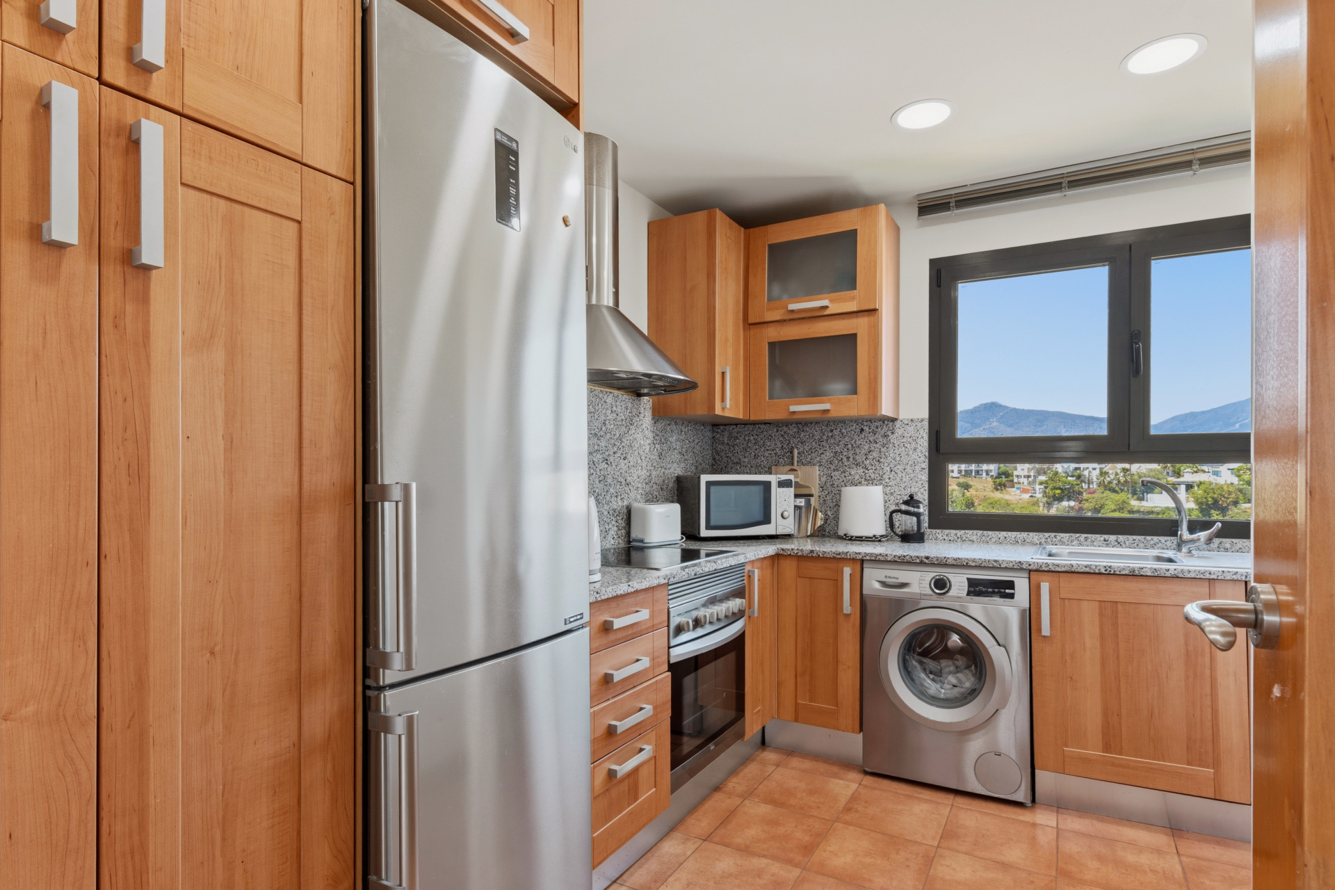 2 Bedroom Penthouse in Estepona - Foto 6
