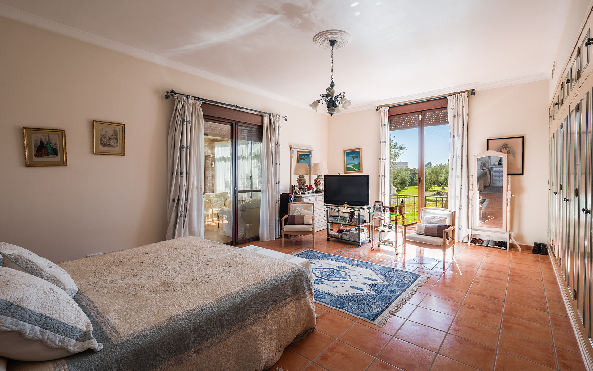 4 Bedroom Country house in Estepona - Photo 13