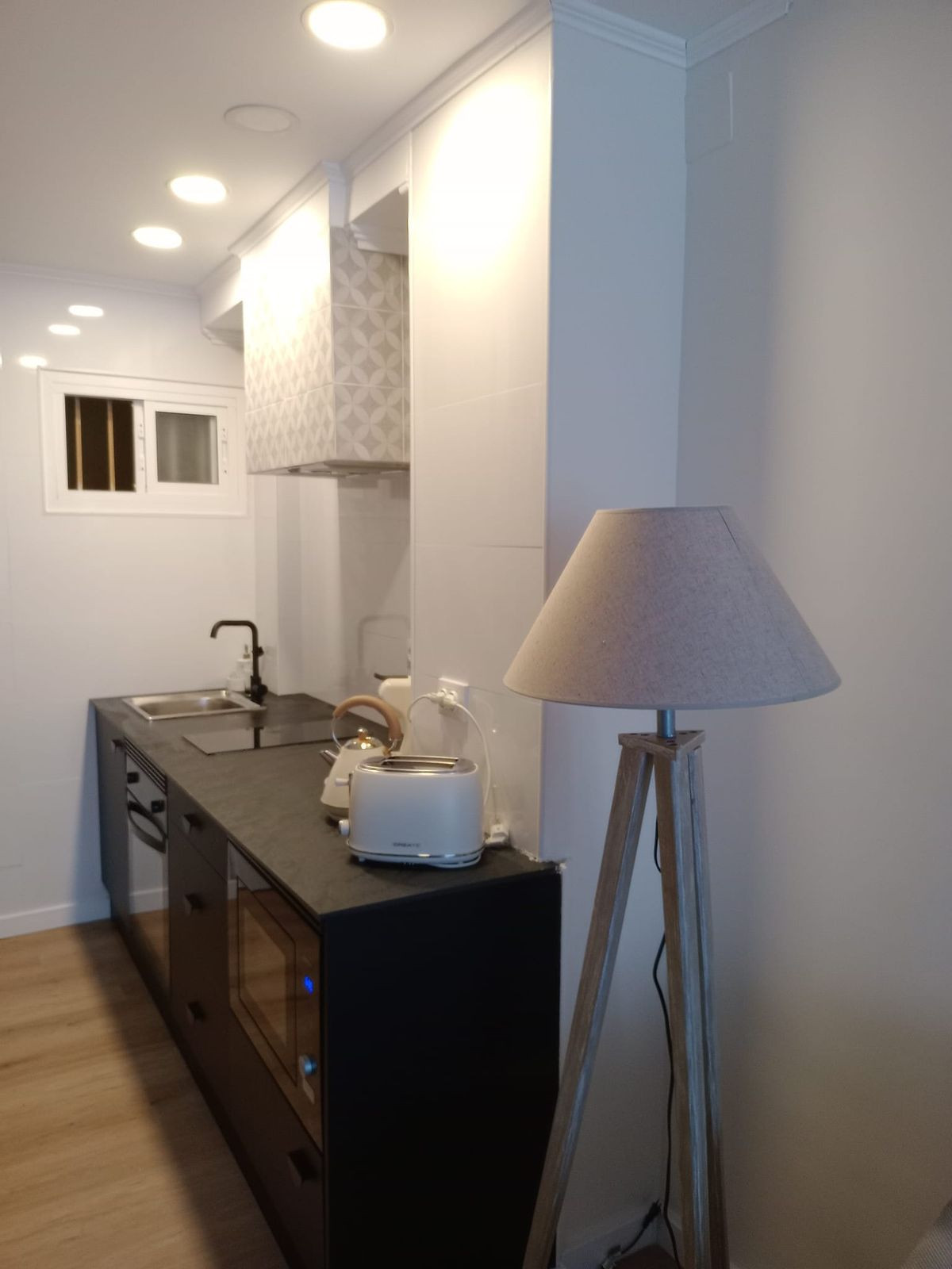 1 Bedroom Apartment in Benalmádena - Photo 4