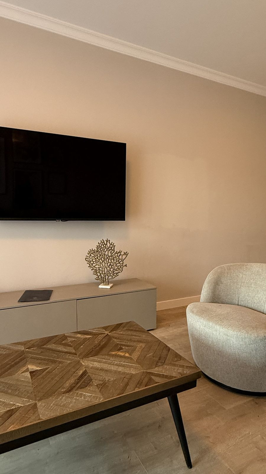2 Bedroom Apartment in Estepona - Photo 8