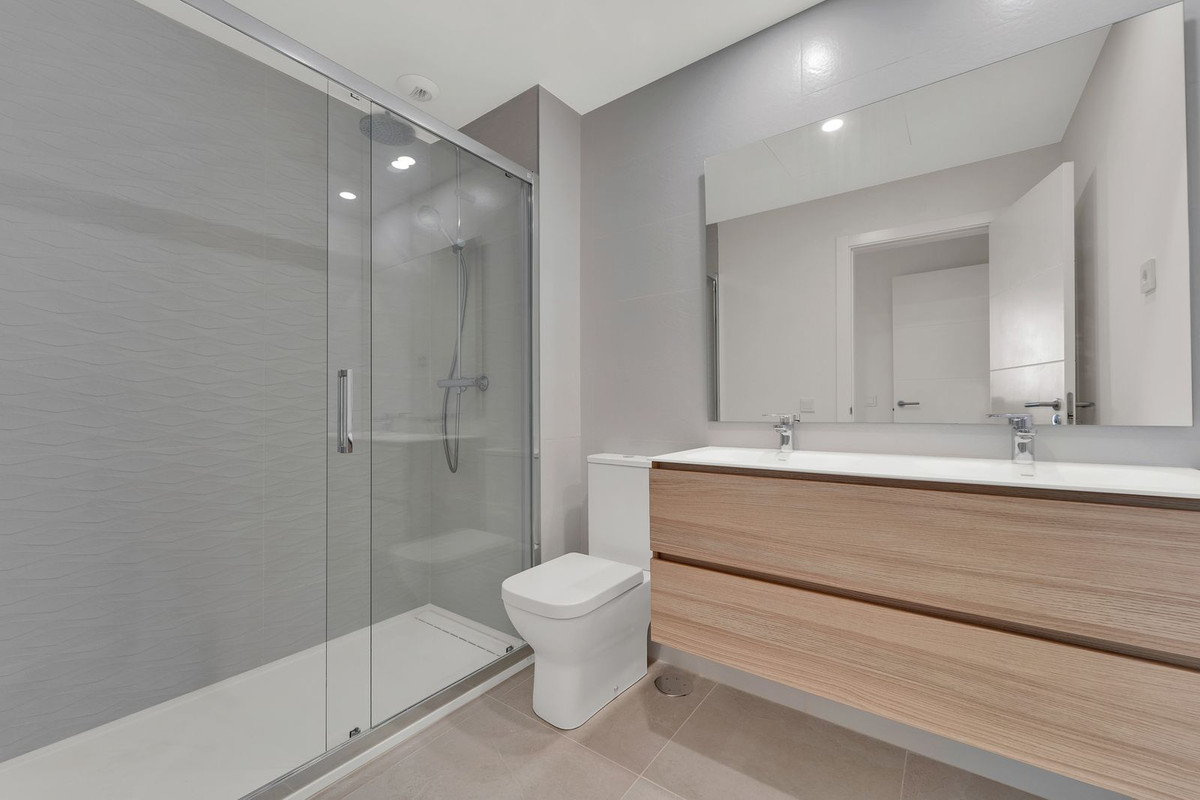 3 Bedroom Apartment in Estepona - Photo 15