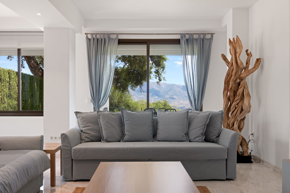 2 Bedroom Apartment in Marbella