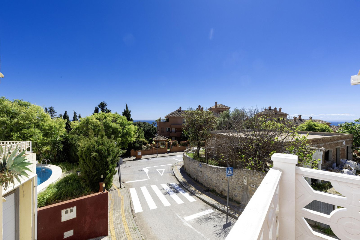 3 Bedroom Townhouse in Marbella - Photo 25