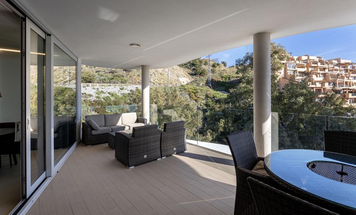 2 Bedroom Apartment in Fuengirola - Photo 24
