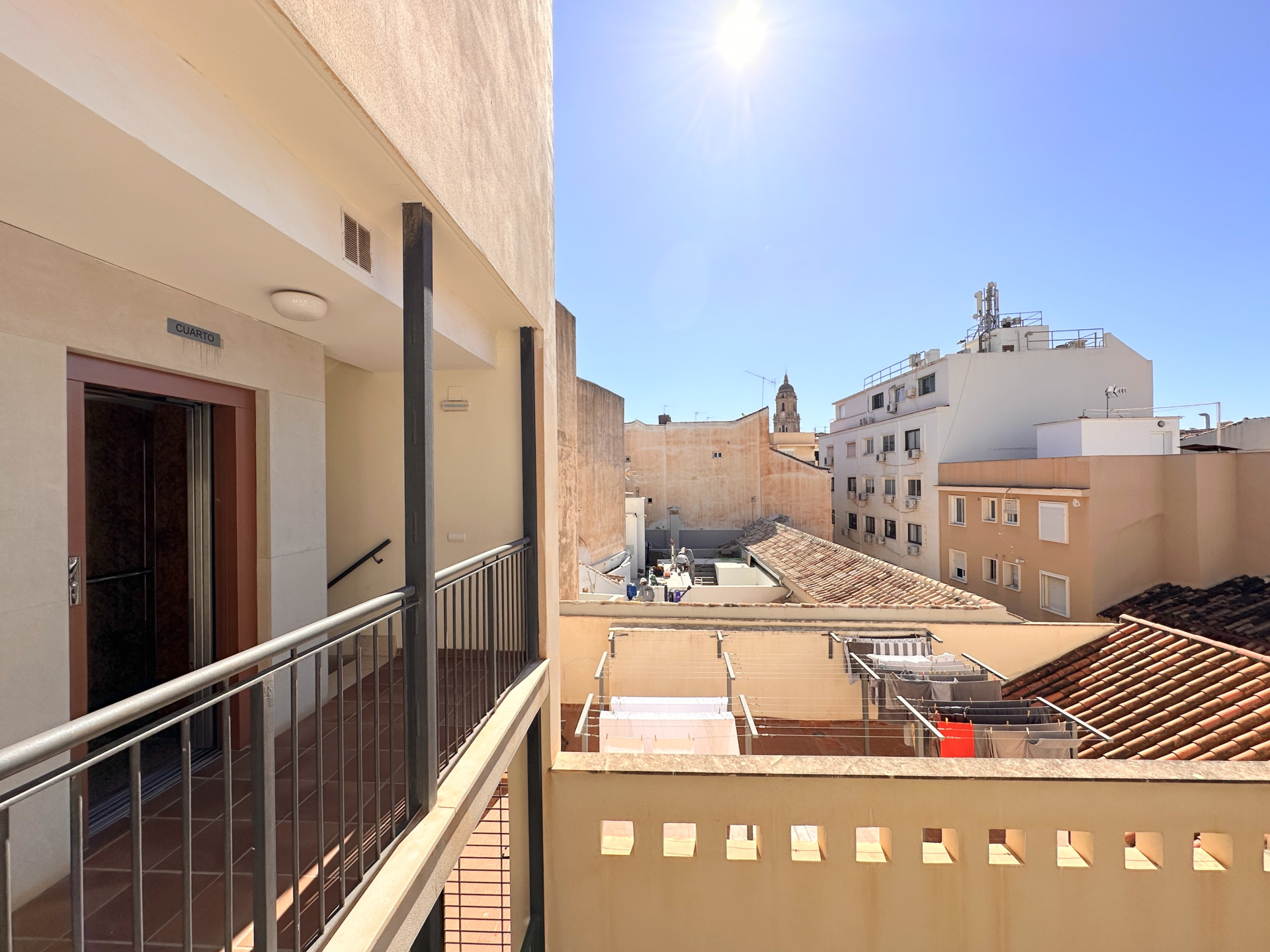 2 Bedroom Apartment in Málaga - Photo 29