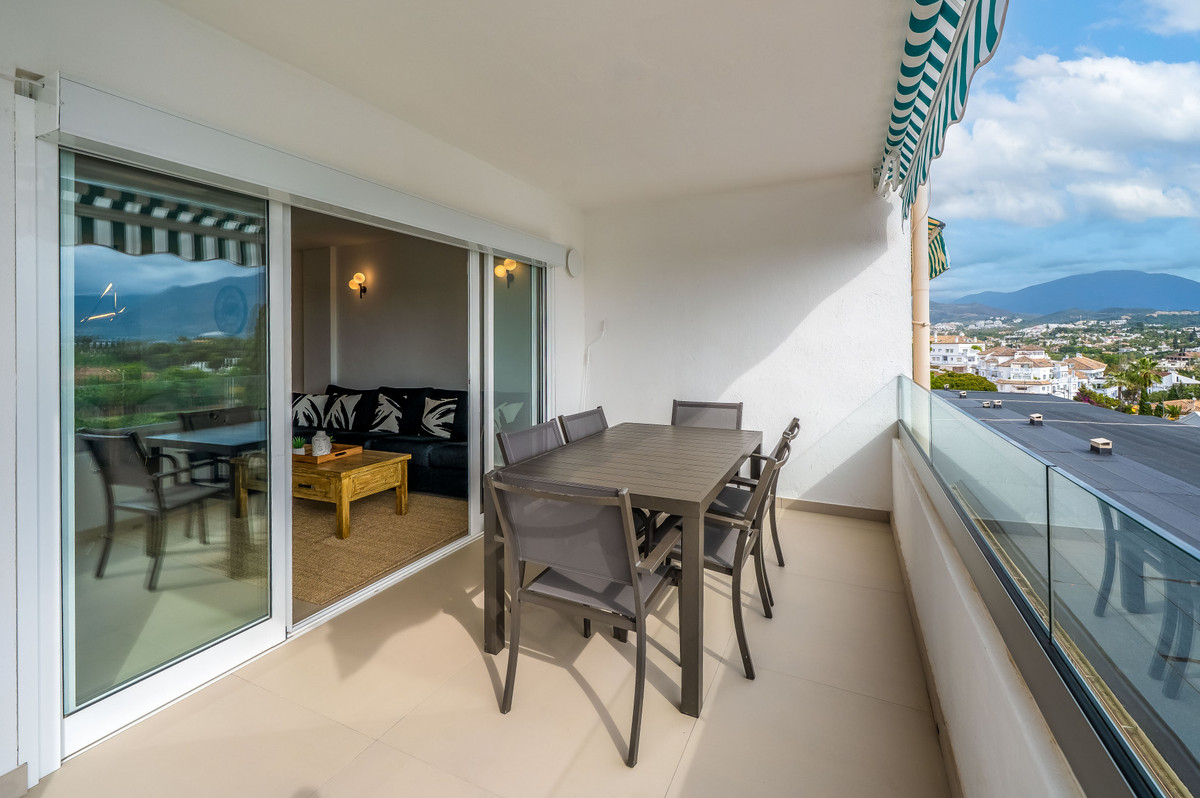 3 Bedroom Apartment in Marbella - Photo 12