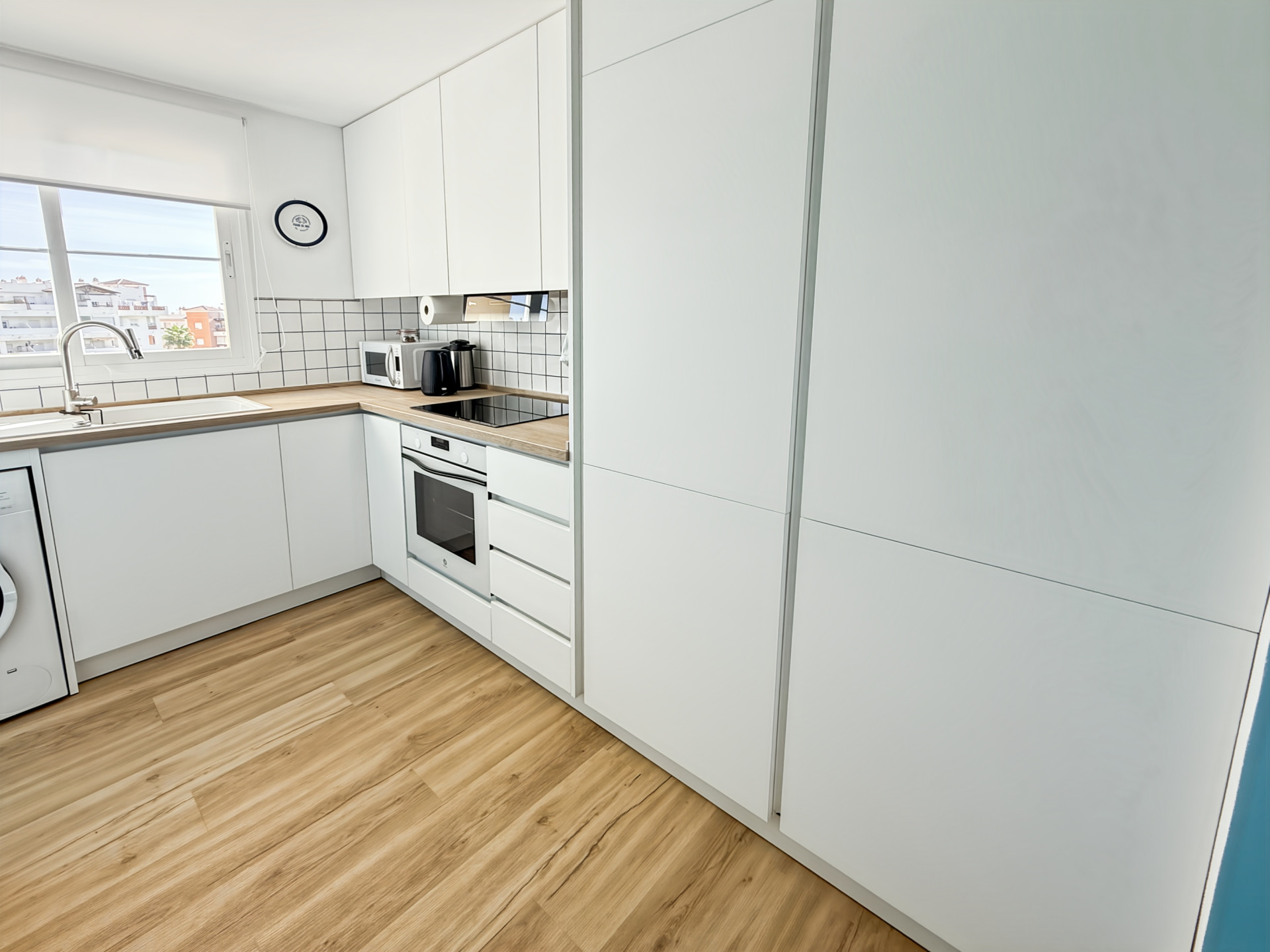 2 Bedroom Apartment in Benalmádena - Photo 4