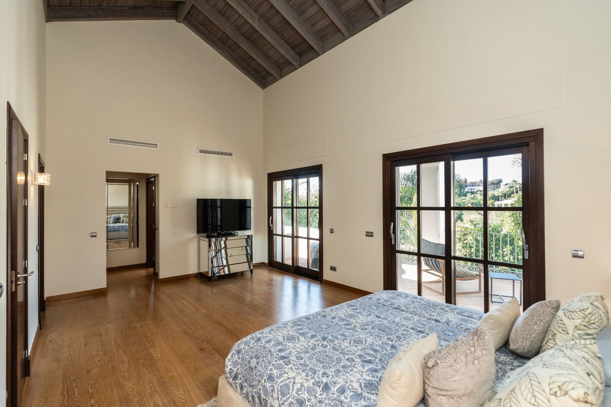 5 Bedroom Villa in Benahavís - Фото 8