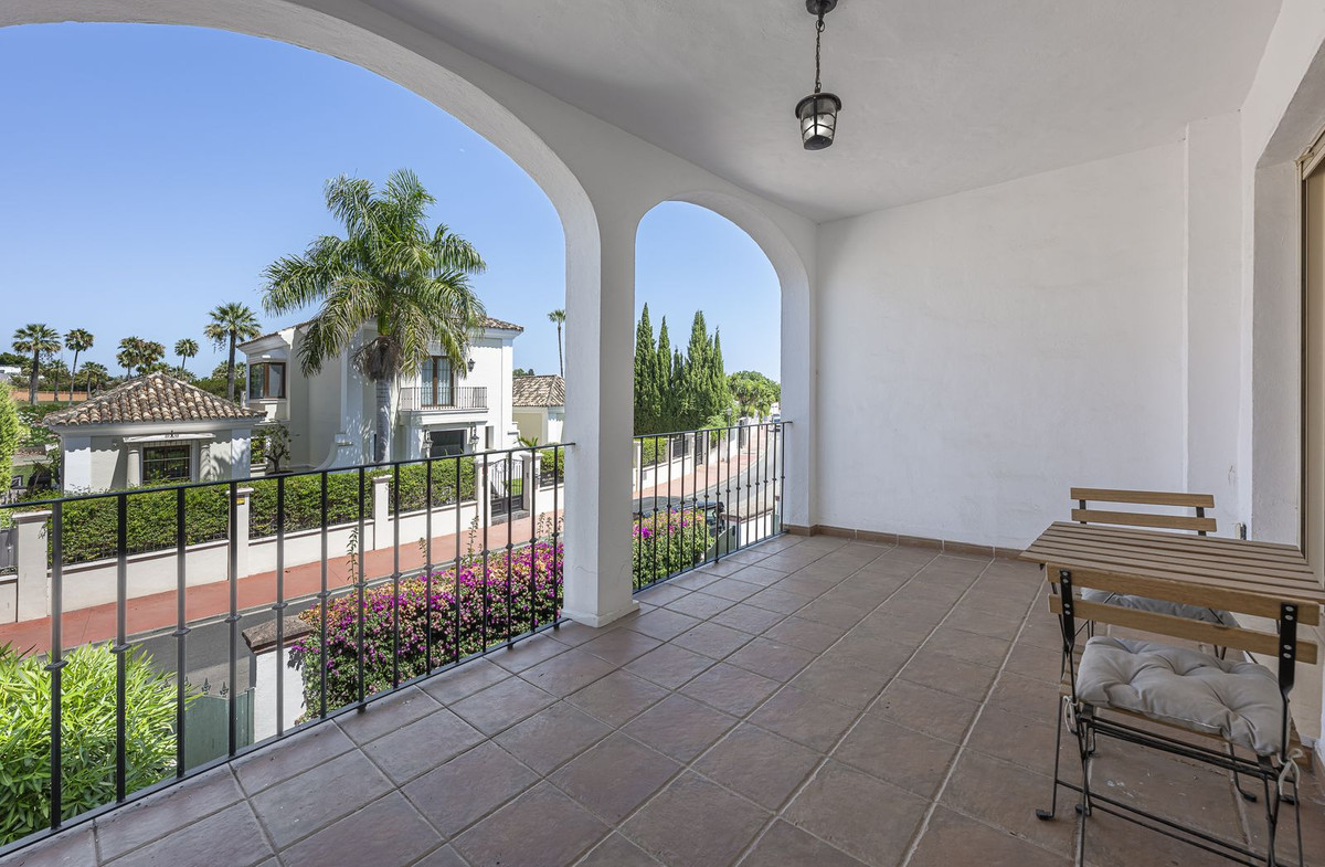 4 Bedroom Townhouse in Marbella - Photo 19
